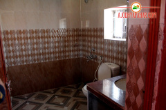 eco_cottage_bathroom
